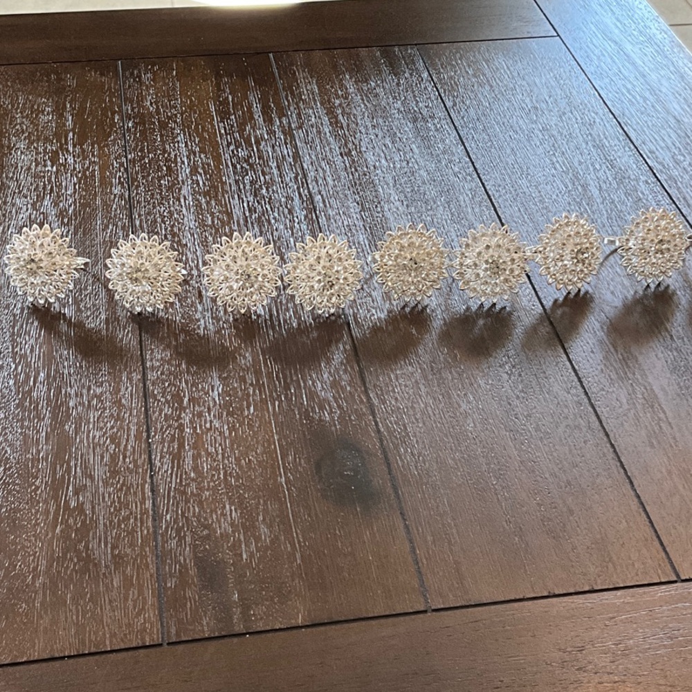 8 Elegant Silver Floral Napkin Holders